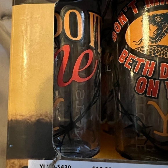 ****Donated***YELLOWSTONE set of 4 Valentine graphic shot glasses 2 ozs each - Picture 8 of 10